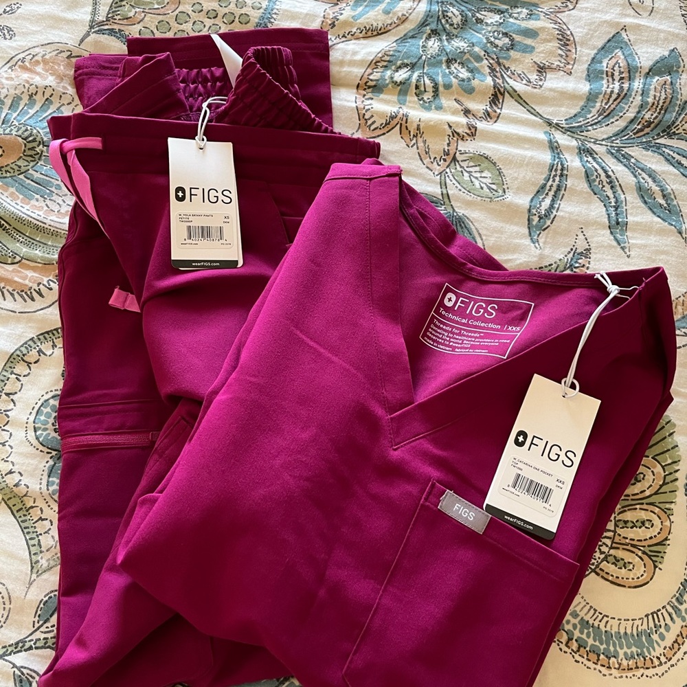 FIGS Dark Magenta XXS Catarina top and XSP Yola Skinny bottom NWT